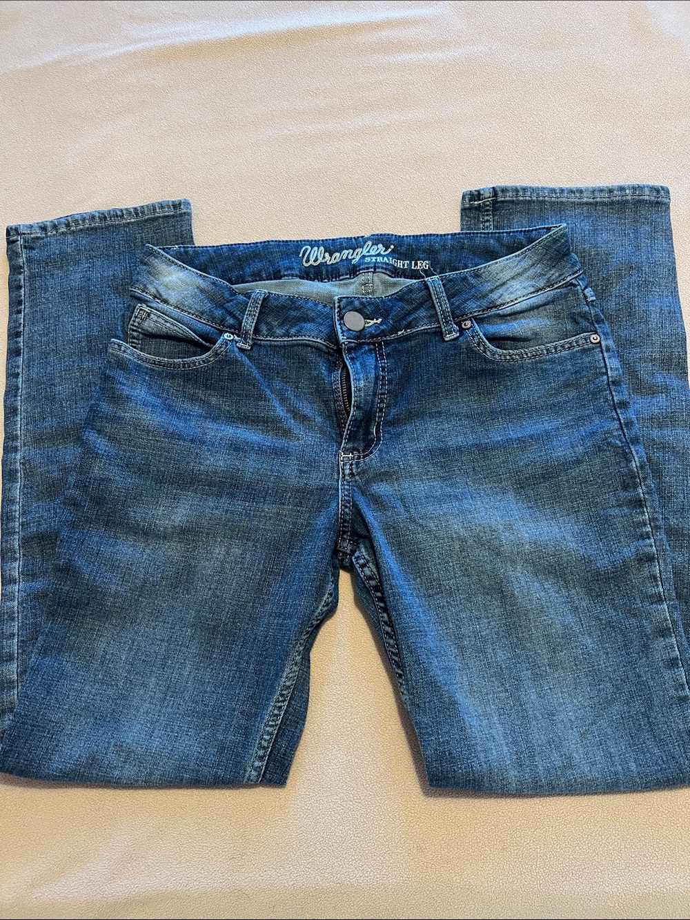 Wrangler Women's Straight Leg Jeans in Washed Blue 9x32